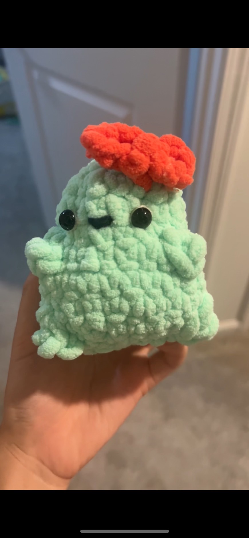 picture of baby dino amigurumi!!